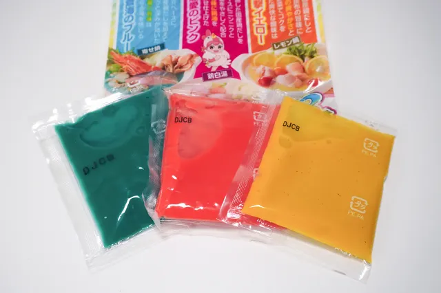 カラフルな鍋つゆ