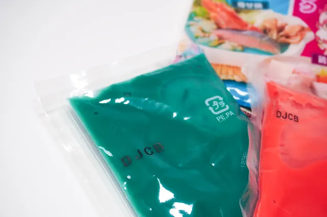 カラフルな鍋つゆ