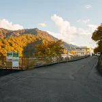 奥只見ターミナルと遊覧船